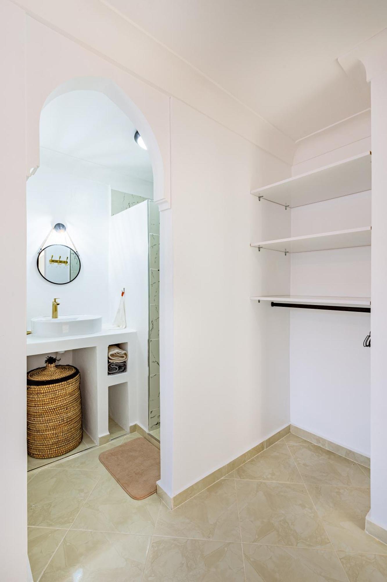 Riad Dar Juma, Suites & Appartements, Spa & Piscine Chauffee 马拉喀什 外观 照片