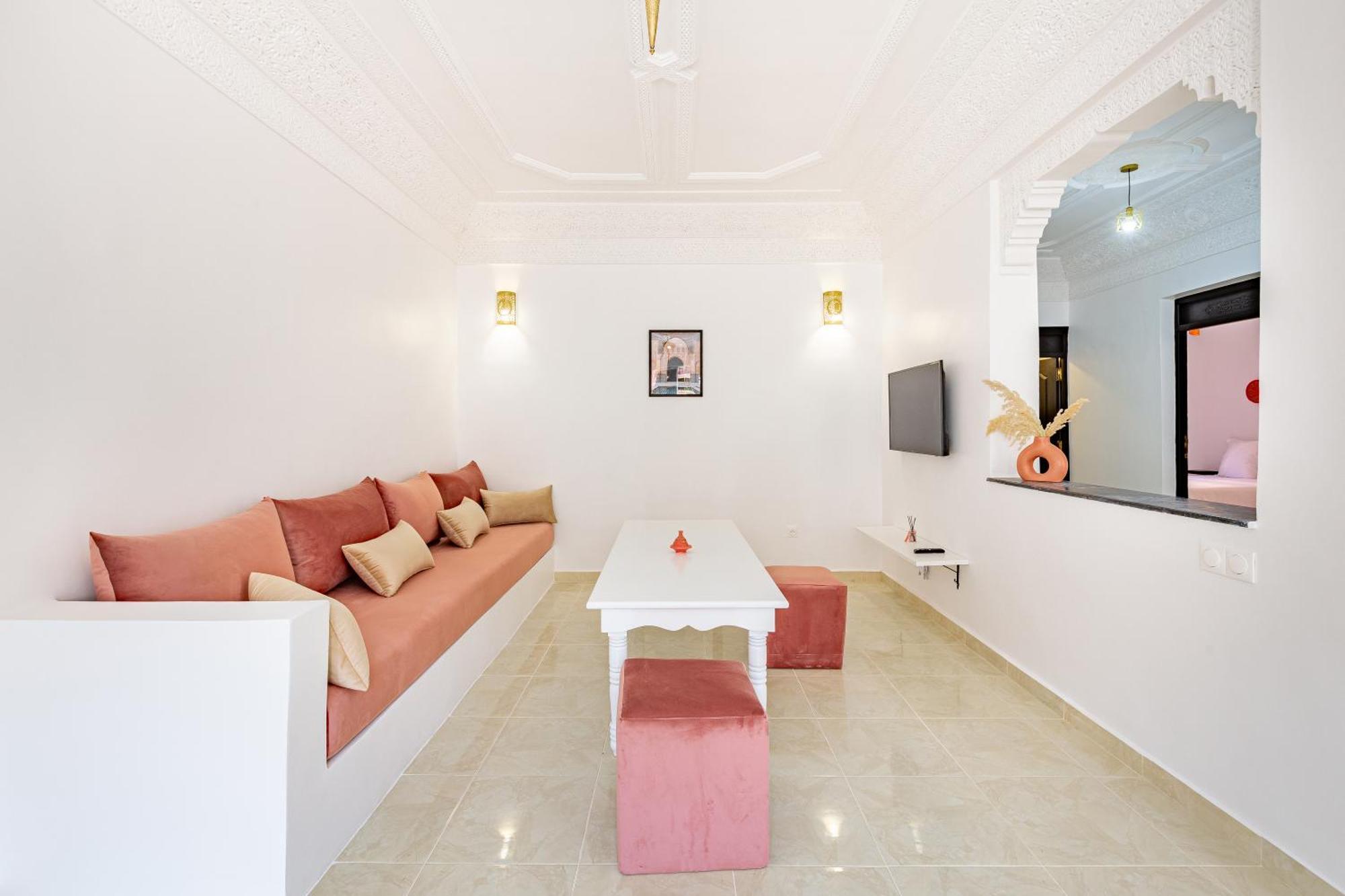 Riad Dar Juma, Suites & Appartements, Spa & Piscine Chauffee 马拉喀什 外观 照片