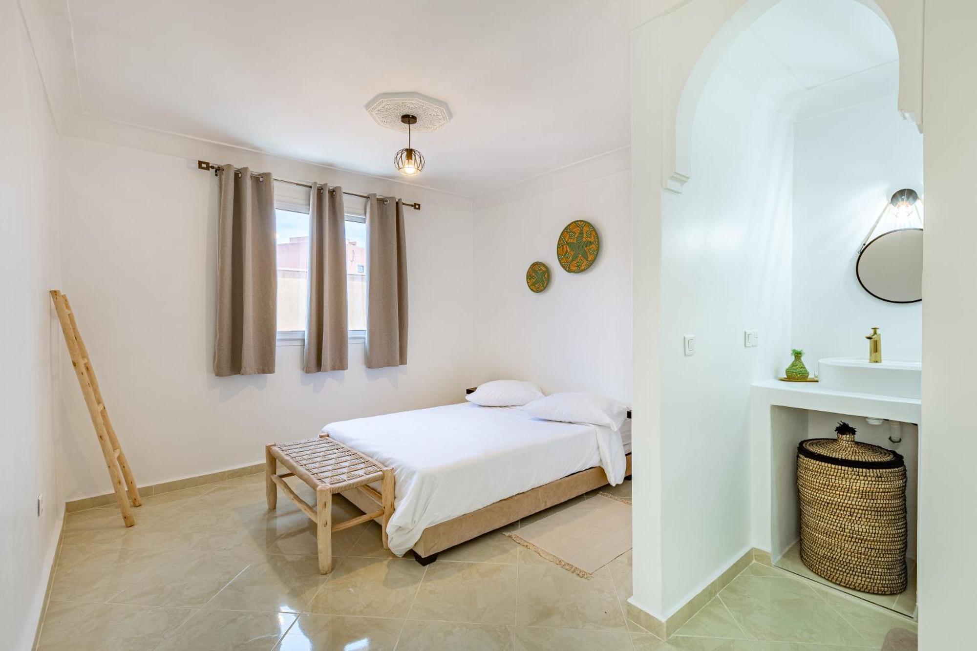 Riad Dar Juma, Suites & Appartements, Spa & Piscine Chauffee 马拉喀什 外观 照片