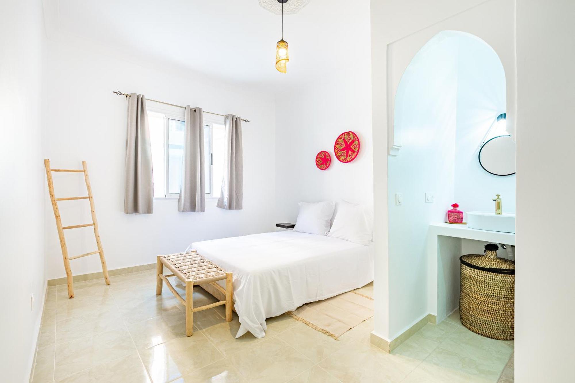 Riad Dar Juma, Suites & Appartements, Spa & Piscine Chauffee 马拉喀什 外观 照片