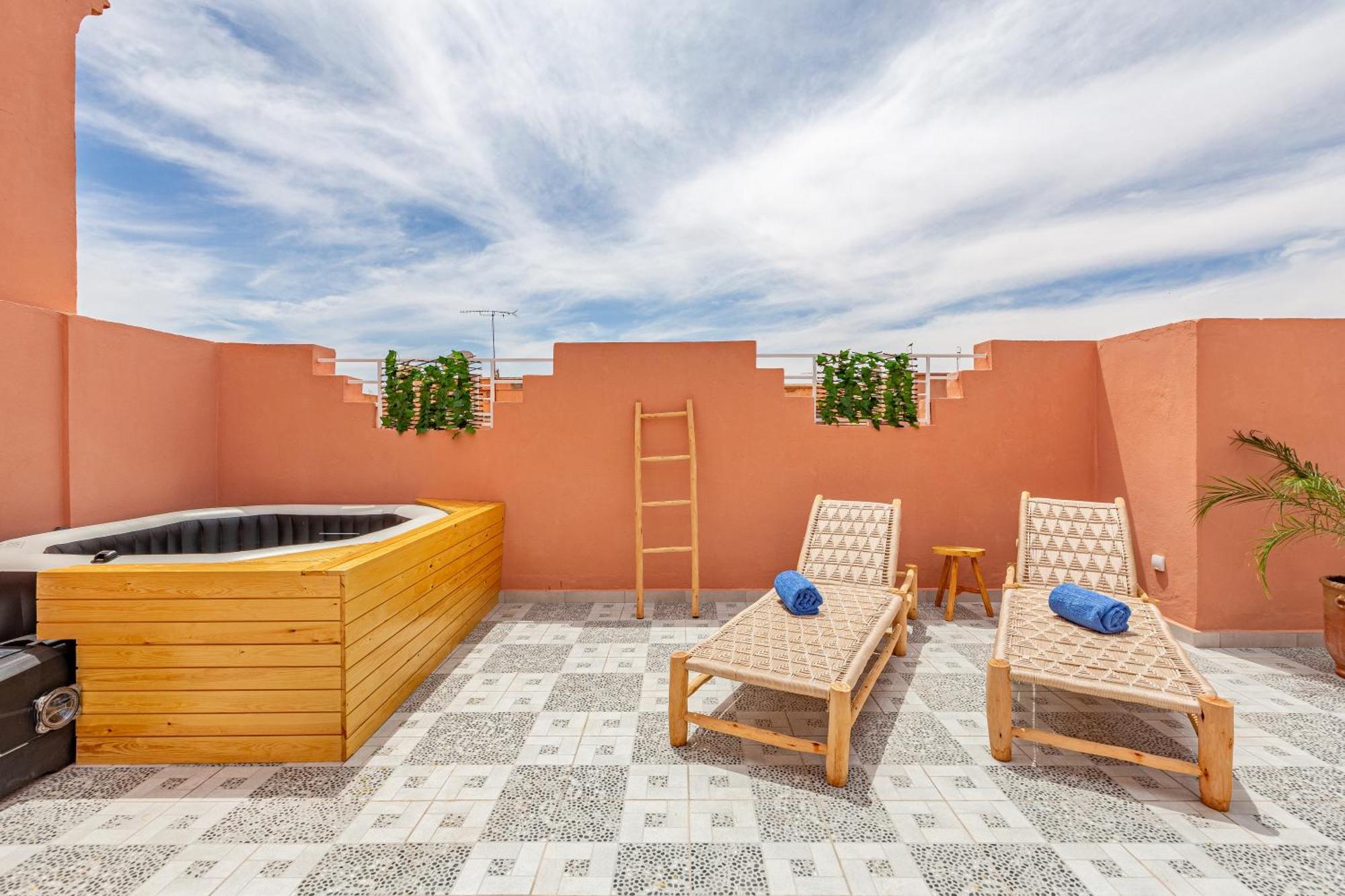 Riad Dar Juma, Suites & Appartements, Spa & Piscine Chauffee 马拉喀什 外观 照片