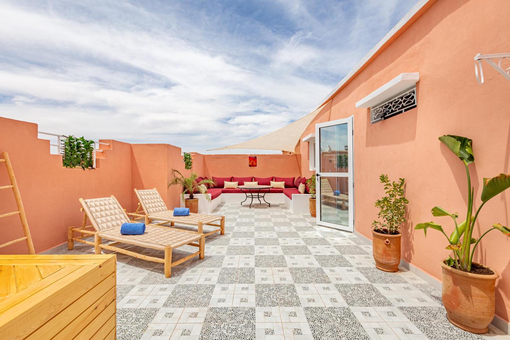 Riad Dar Juma, Suites & Appartements, Spa & Piscine Chauffee 马拉喀什 外观 照片