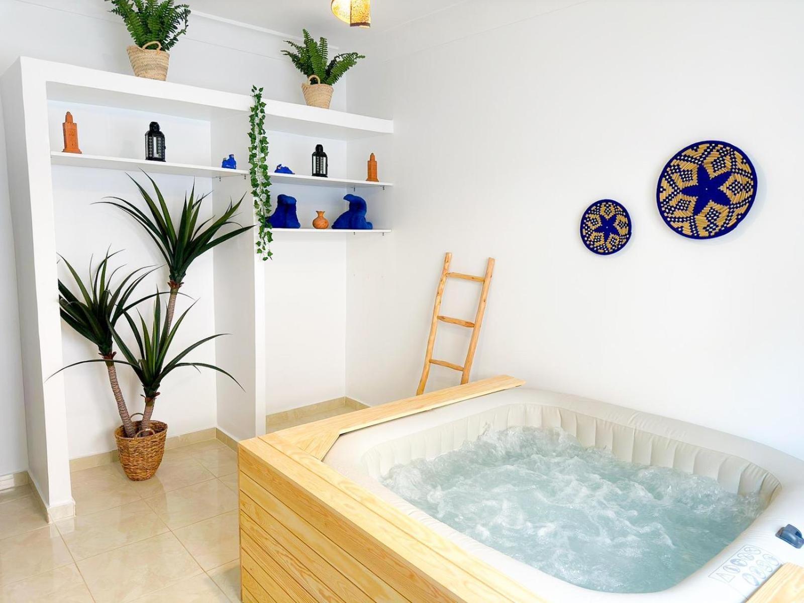 Riad Dar Juma, Suites & Appartements, Spa & Piscine Chauffee 马拉喀什 外观 照片