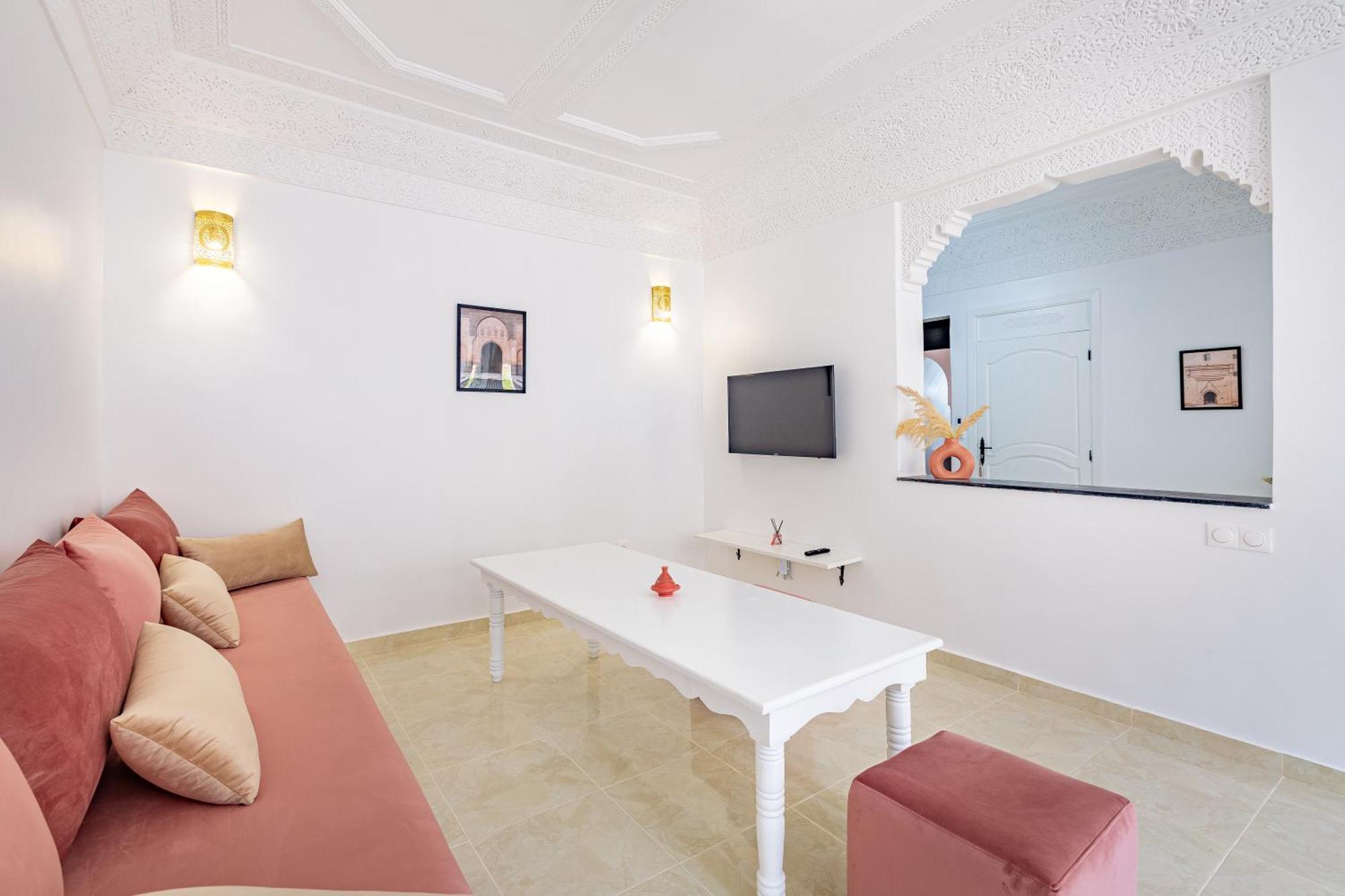Riad Dar Juma, Suites & Appartements, Spa & Piscine Chauffee 马拉喀什 外观 照片