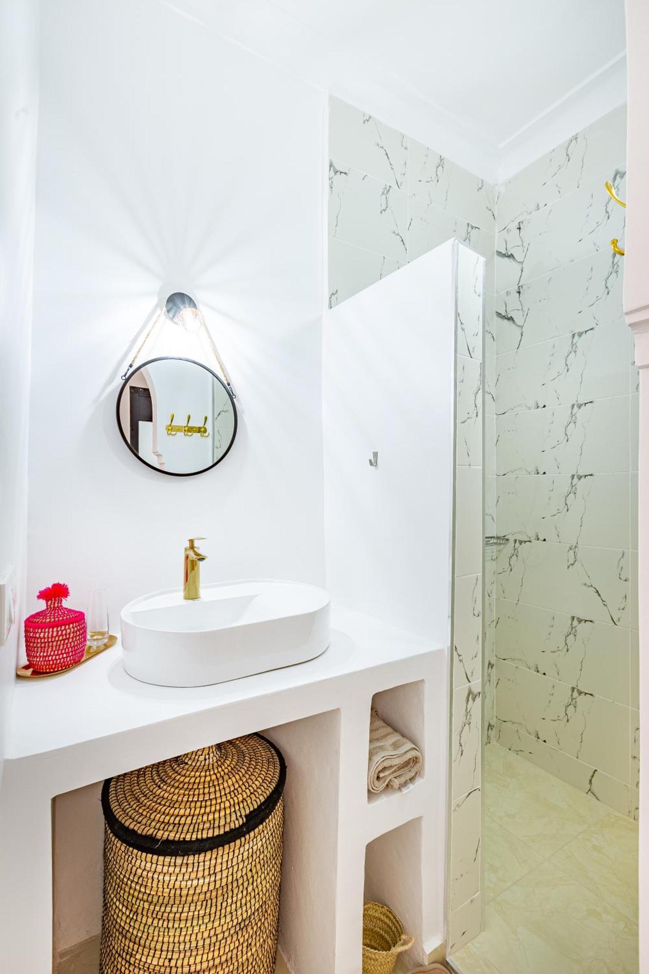 Riad Dar Juma, Suites & Appartements, Spa & Piscine Chauffee 马拉喀什 外观 照片
